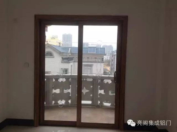 鋁門窗廠家,鋁合金門窗代理,門窗十大品牌，門窗是節(jié)能的關鍵所在3