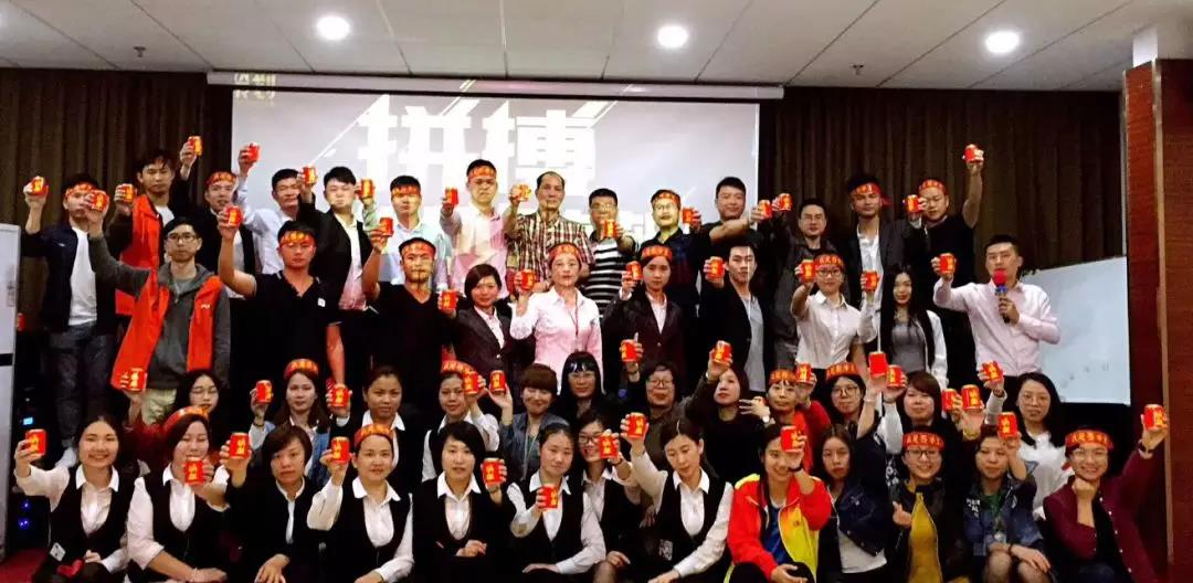 聚勢(shì)奮進(jìn)，共創(chuàng)新時(shí)代｜熱烈祝賀亮閣門(mén)窗參與鉆石聯(lián)盟家居建材活動(dòng)取得圓滿成功。
