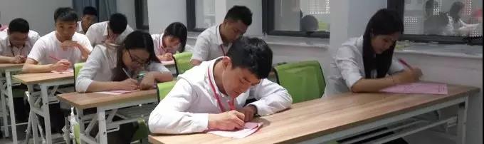 聚勢(shì)奮進(jìn)，共創(chuàng)新時(shí)代｜亮閣門窗新晉家人專業(yè)知識(shí)通關(guān)考核！