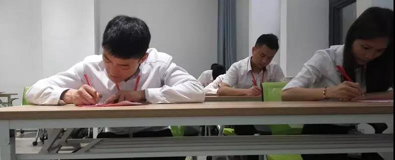 聚勢(shì)奮進(jìn)，共創(chuàng)新時(shí)代｜亮閣門窗新晉家人專業(yè)知識(shí)通關(guān)考核！
