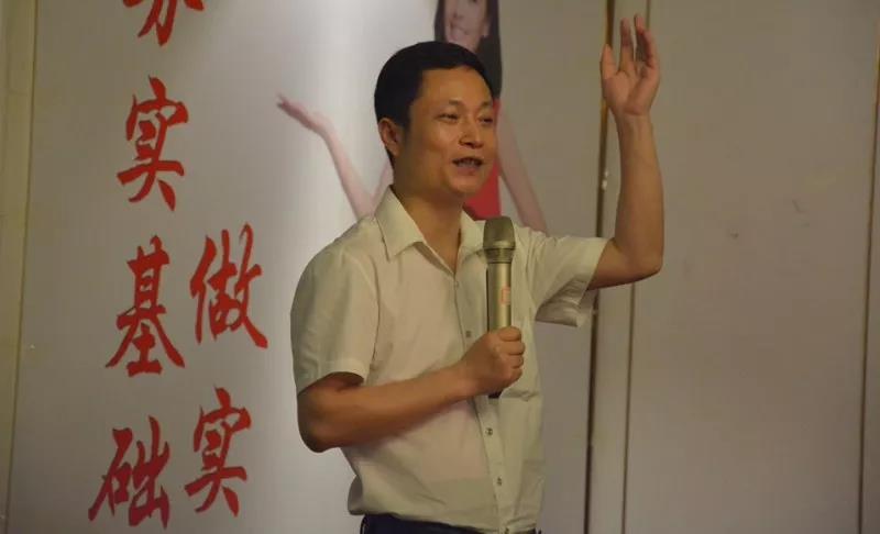 聚勢(shì)奮進(jìn)，共創(chuàng)新時(shí)代｜熱烈祝賀亮閣門窗導(dǎo)購(gòu)精英培訓(xùn)班（夯實(shí)基礎(chǔ) 做實(shí)訂單）圓滿結(jié)束！