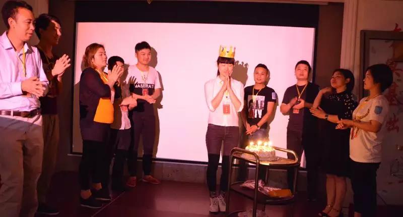 聚勢(shì)奮進(jìn)，共創(chuàng)新時(shí)代｜熱烈祝賀亮閣門窗導(dǎo)購(gòu)精英培訓(xùn)班（夯實(shí)基礎(chǔ) 做實(shí)訂單）圓滿結(jié)束！